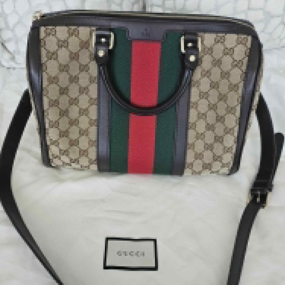 *NEW Condition* Mint Gucci Web Boston bag with shoulder strap. Must have design! - Picture 1 of 17